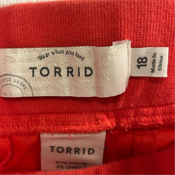 Torrid Women's Capri Pants Size 18 Red Elastic Waist Casual Cropped - Picture 7 of 12